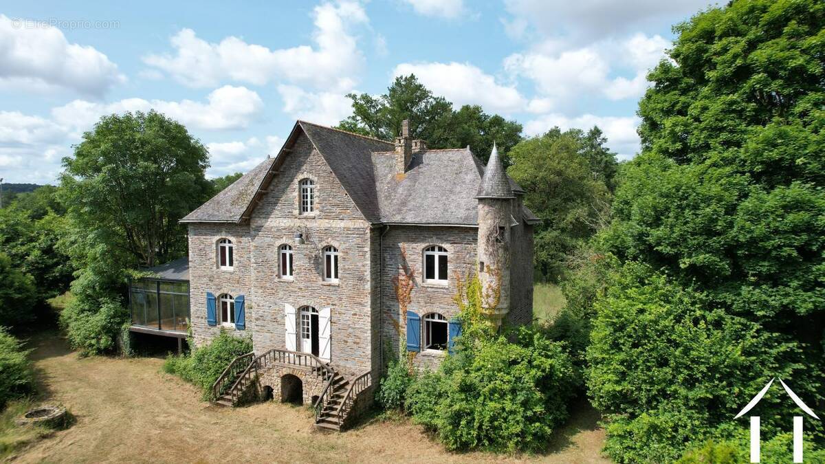 Maison à CONQUEREUIL