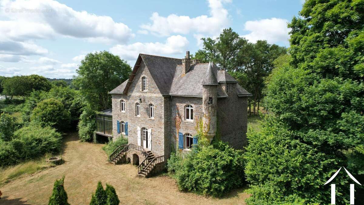 Maison à CONQUEREUIL