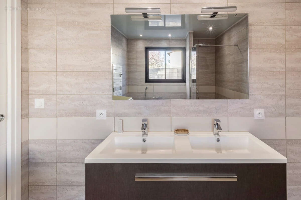 Maison à SAINT-JEAN-DE-FOS