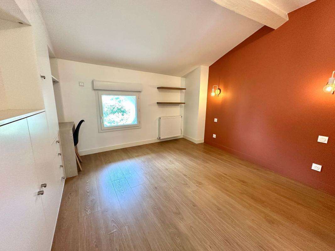 Maison à CASTRES-GIRONDE