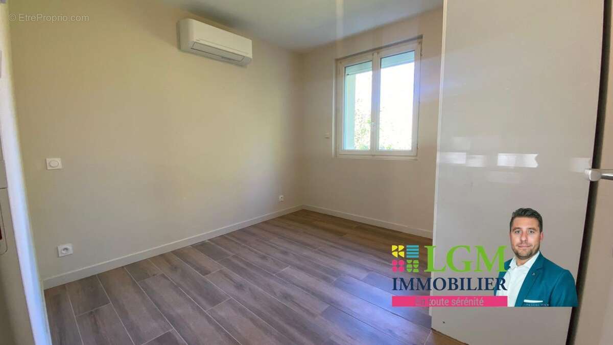 Appartement à REMOULINS