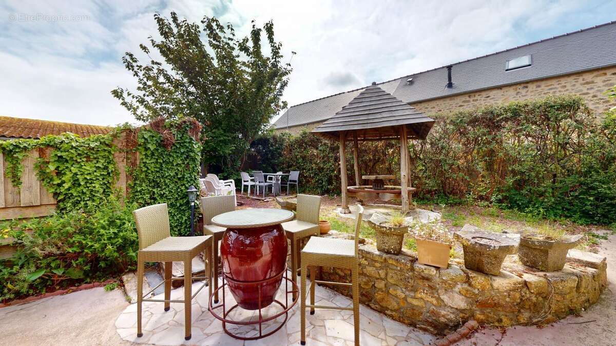 Commerce à QUETTEHOU