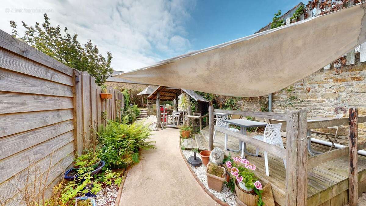 Commerce à QUETTEHOU