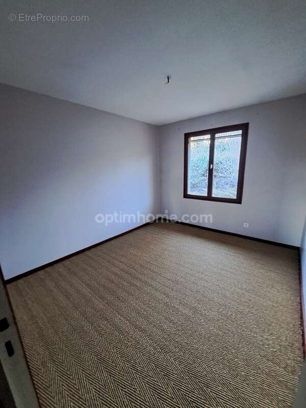 Maison à LA BRILLANNE