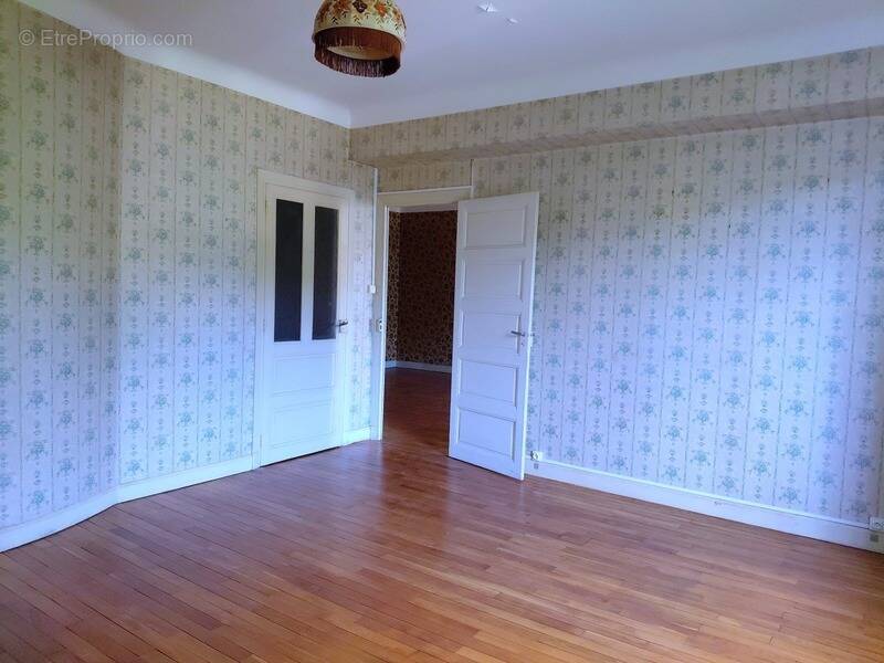 Appartement à THIERS