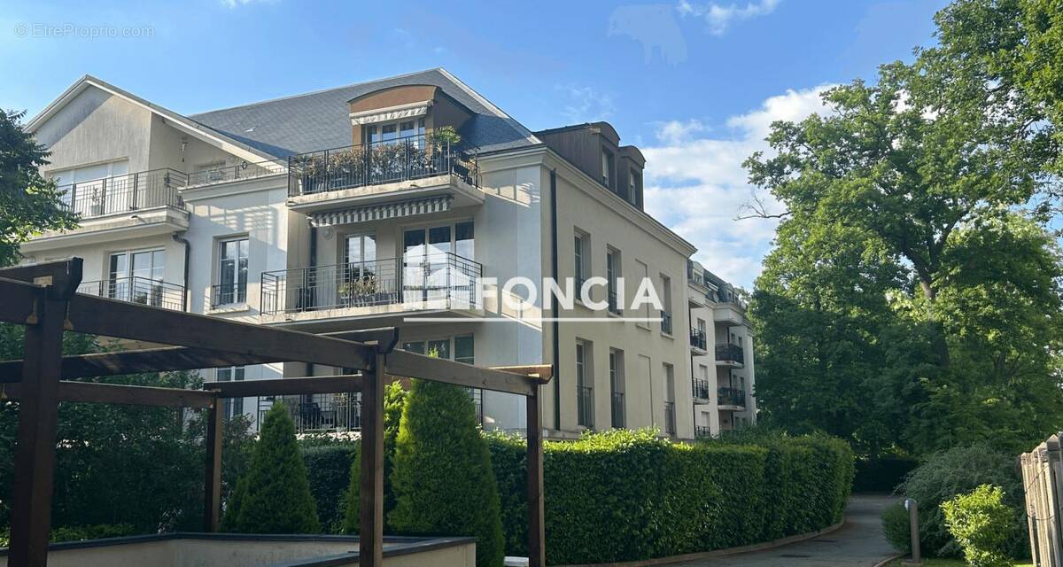 Appartement à LE PLESSIS-TREVISE