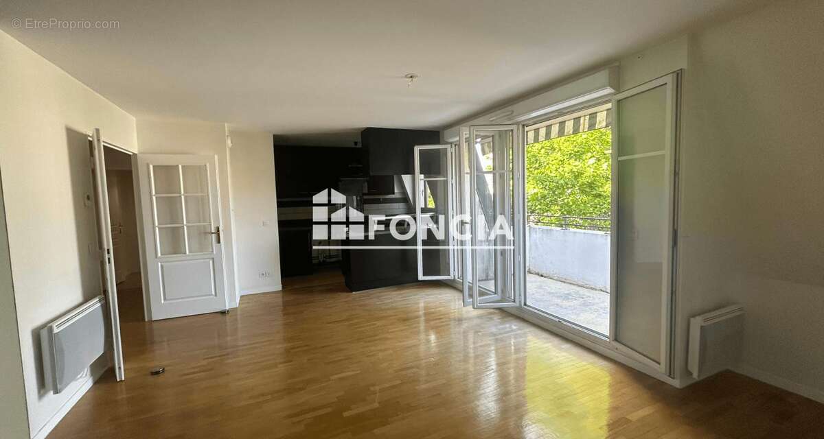 Appartement à LE PLESSIS-TREVISE