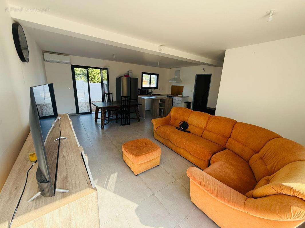 Maison à LEZIGNAN-CORBIERES