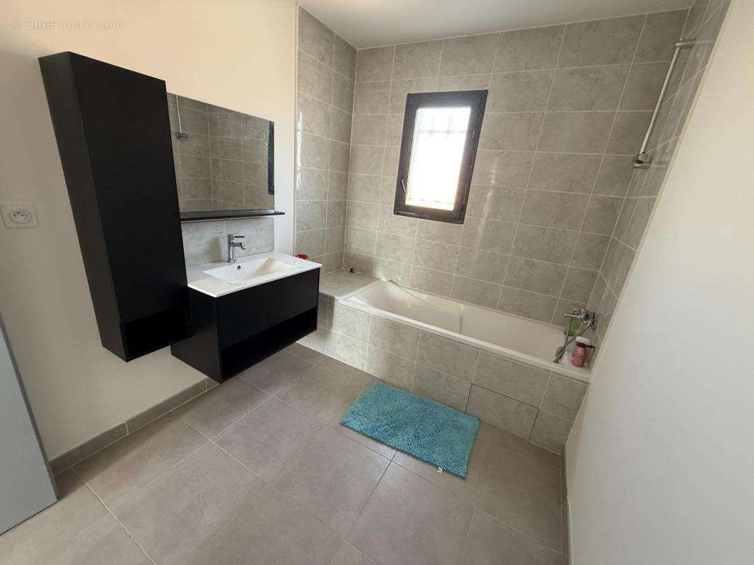 Maison à LEZIGNAN-CORBIERES