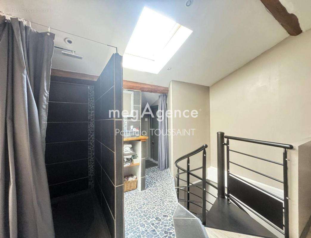 Maison à LAVERNOSE-LACASSE