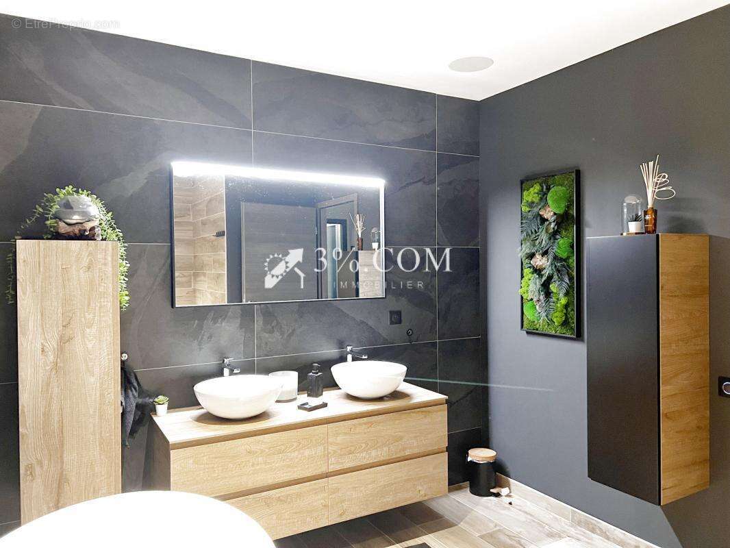 Maison à XERMAMENIL