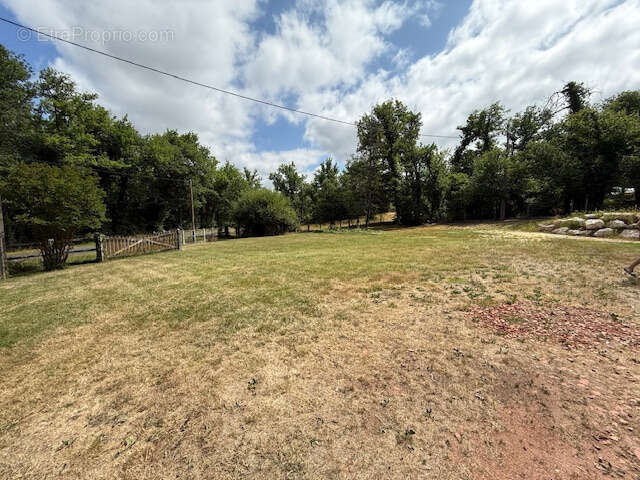 Maison à LA ROCHE-CHALAIS