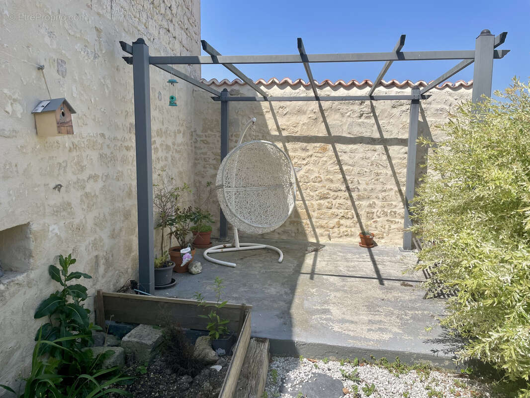 Maison à SAINT-SAVINIEN