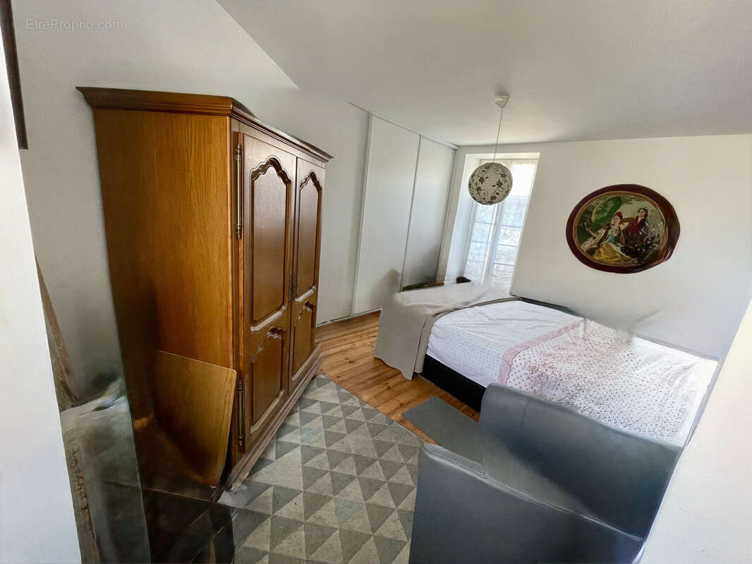 Maison à SAINT-SAVINIEN