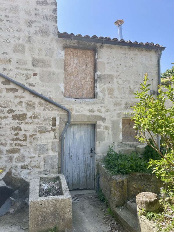 Maison à SAINT-SAVINIEN