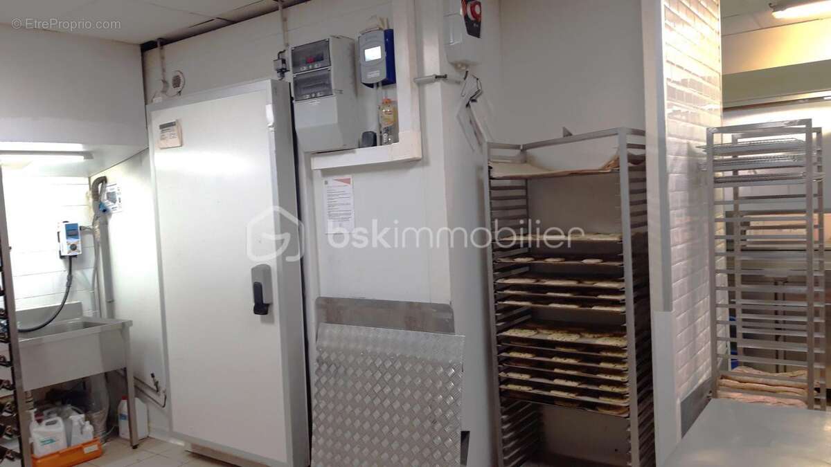 Commerce à FOUGERES