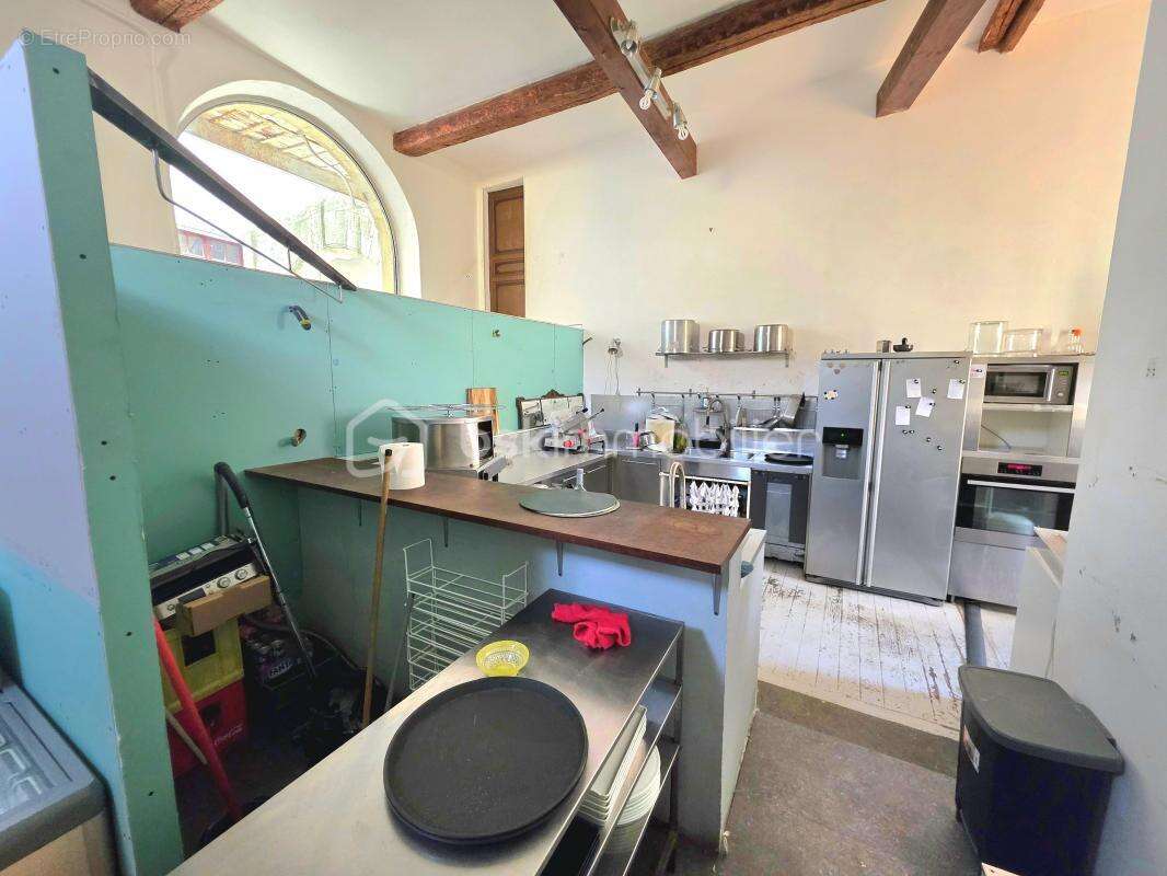 Commerce à PIERRELATTE