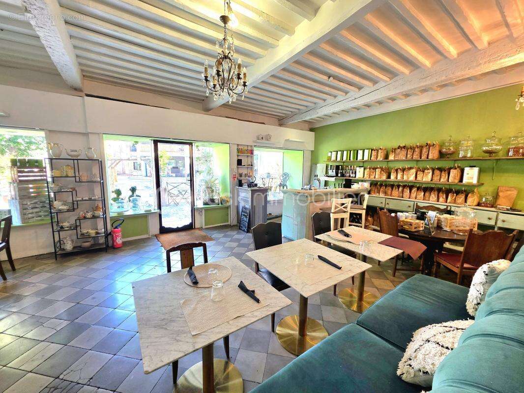 Commerce à PIERRELATTE