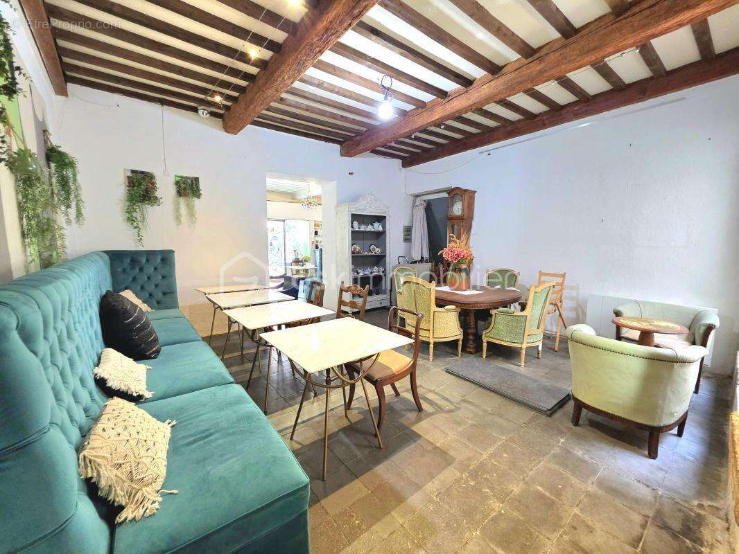 Commerce à PIERRELATTE