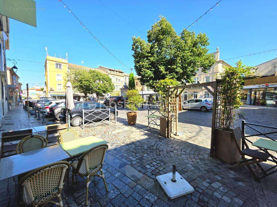 Commerce à PIERRELATTE