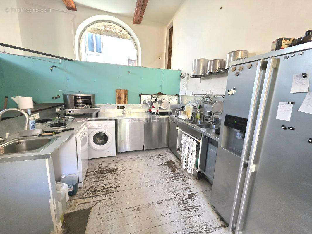 Commerce à PIERRELATTE