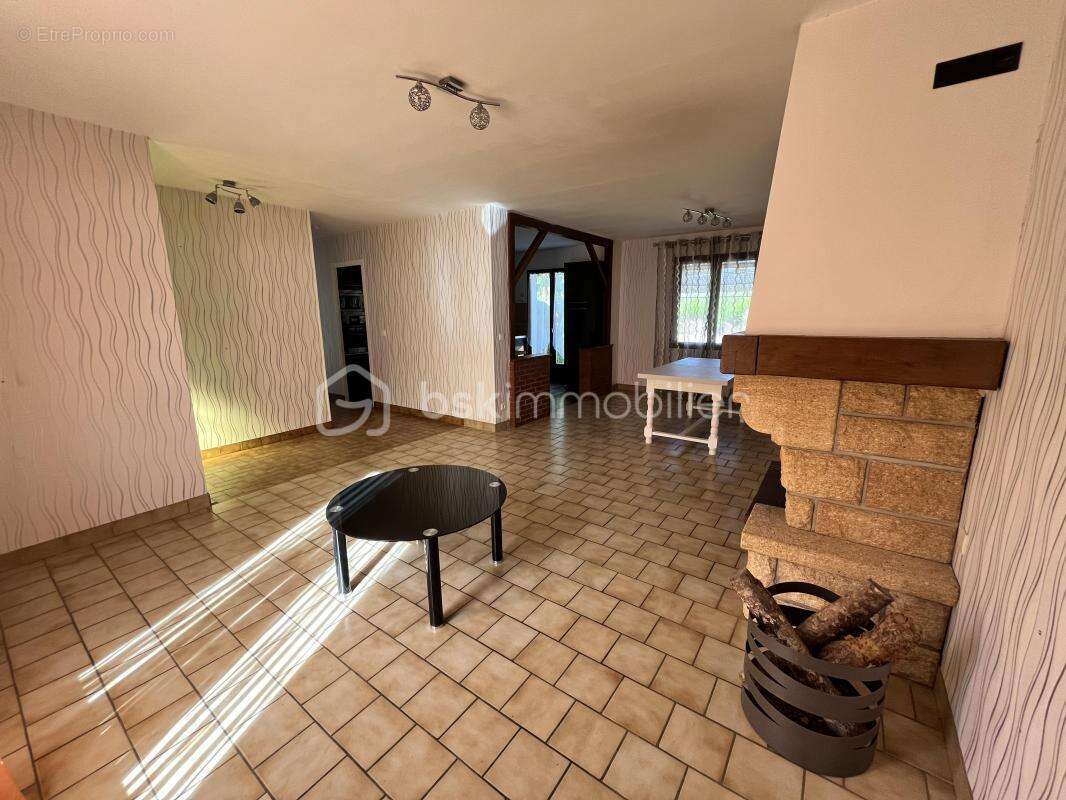 Maison à ARGENVIERES