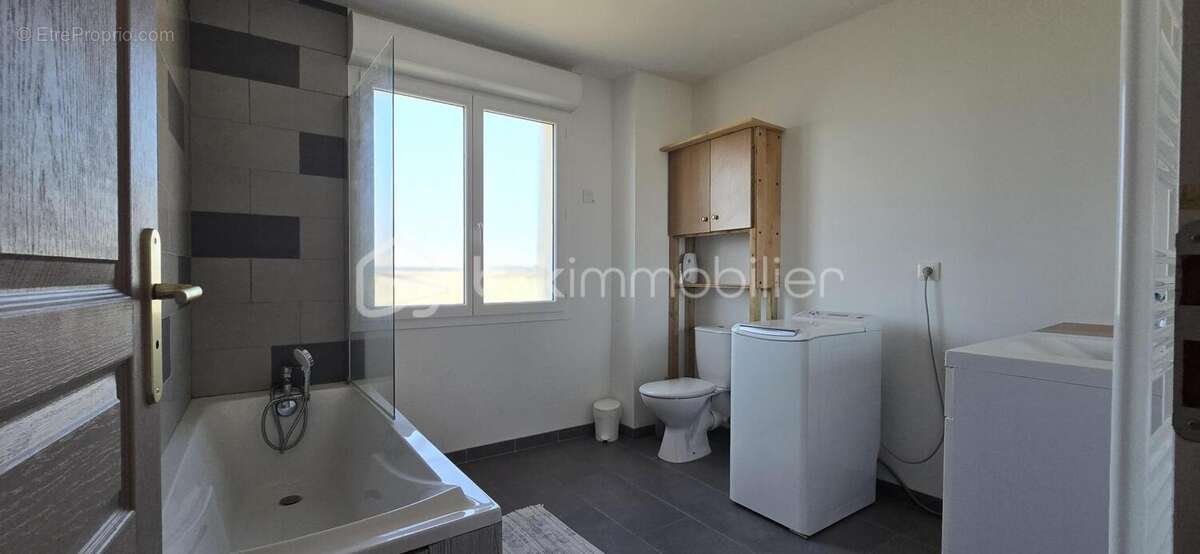 Maison à VERT-LE-PETIT