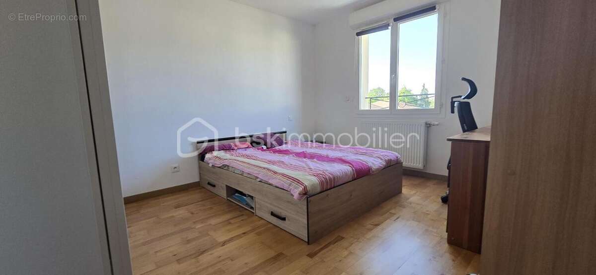 Maison à VERT-LE-PETIT