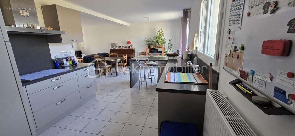 Maison à VERT-LE-PETIT