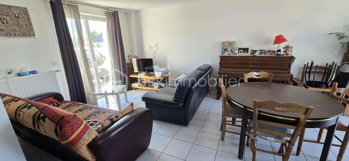 Maison à VERT-LE-PETIT