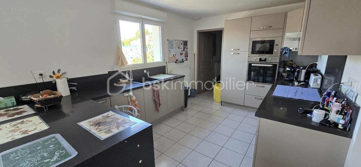 Maison à VERT-LE-PETIT