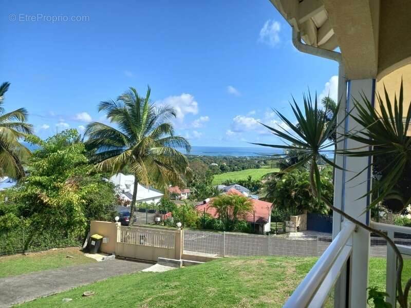 Maison à SAINTE-ROSE