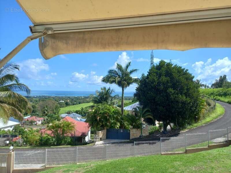 Maison à SAINTE-ROSE