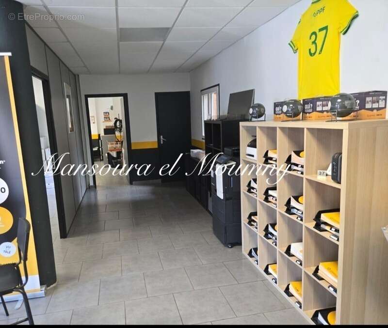 Commerce à JOUE-LES-TOURS