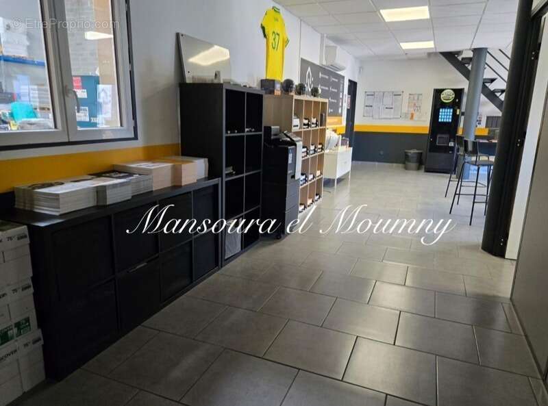 Commerce à JOUE-LES-TOURS