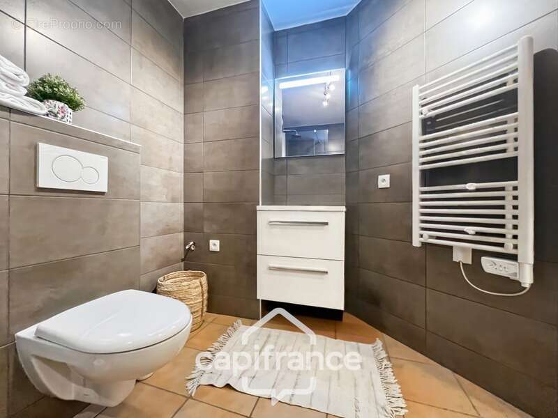 Appartement à MALLEMORT