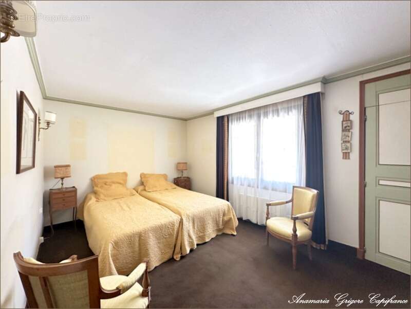 Maison à SAINT-ARNOULT-DES-BOIS