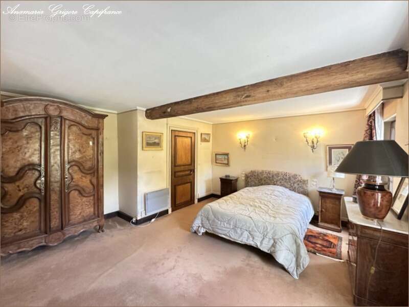 Maison à SAINT-ARNOULT-DES-BOIS