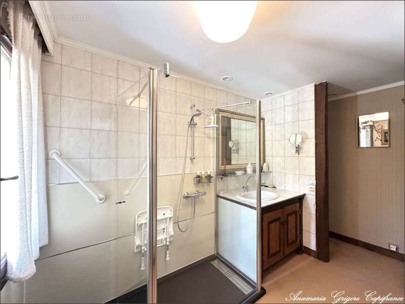 Maison à SAINT-ARNOULT-DES-BOIS