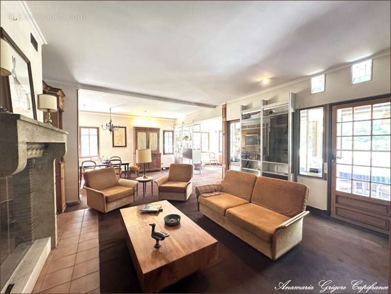 Maison à SAINT-ARNOULT-DES-BOIS