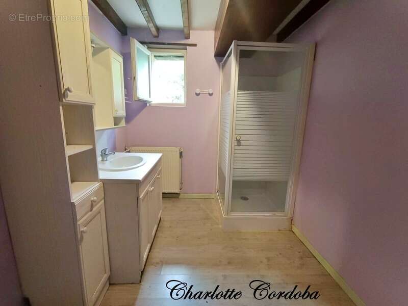 Maison à FEUGAROLLES