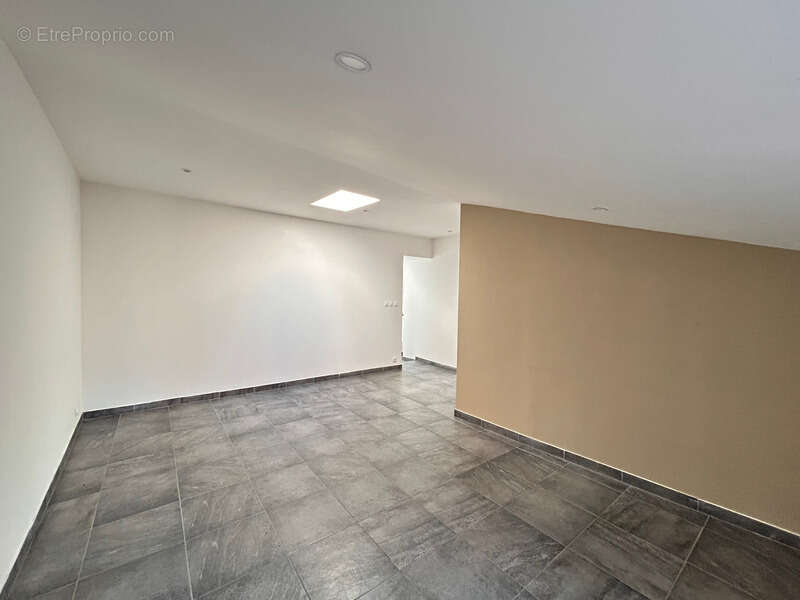 Appartement à BOURG-SAINT-ANDEOL