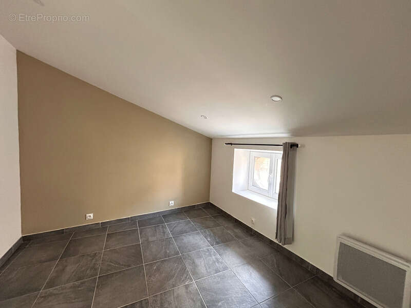 Appartement à BOURG-SAINT-ANDEOL