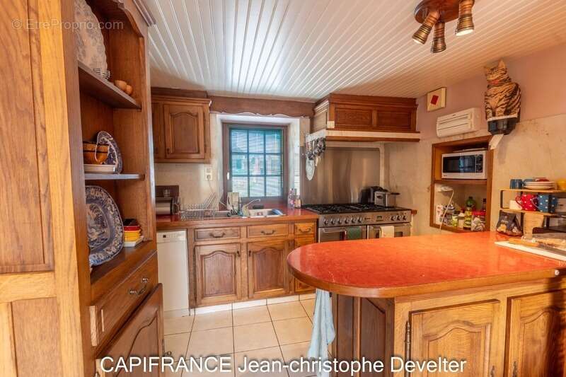 Maison à LA BAZOGE-MONTPINCON