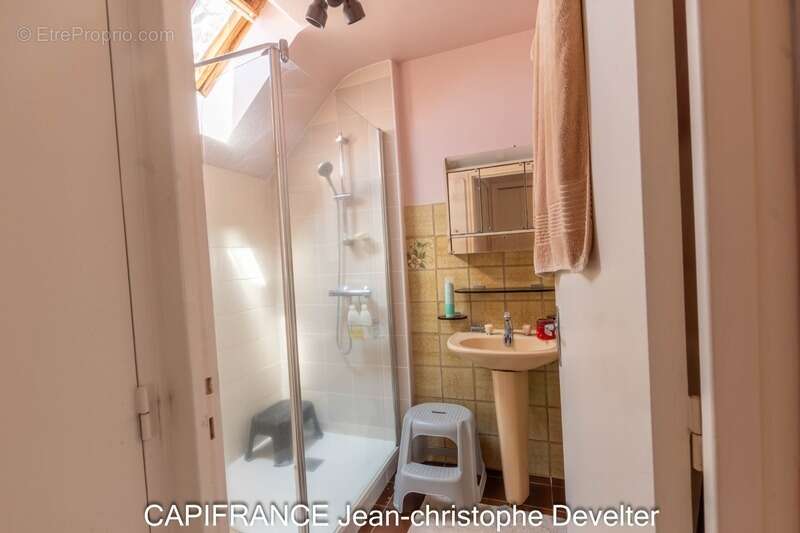 Maison à LA BAZOGE-MONTPINCON