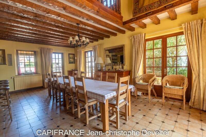 Maison à LA BAZOGE-MONTPINCON