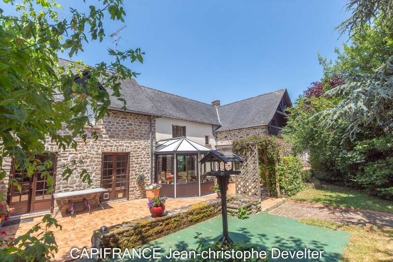 Maison à LA BAZOGE-MONTPINCON