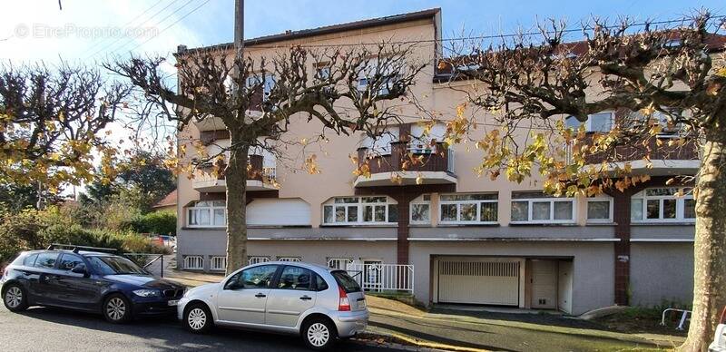 Parking à SAINTE-GENEVIEVE-DES-BOIS