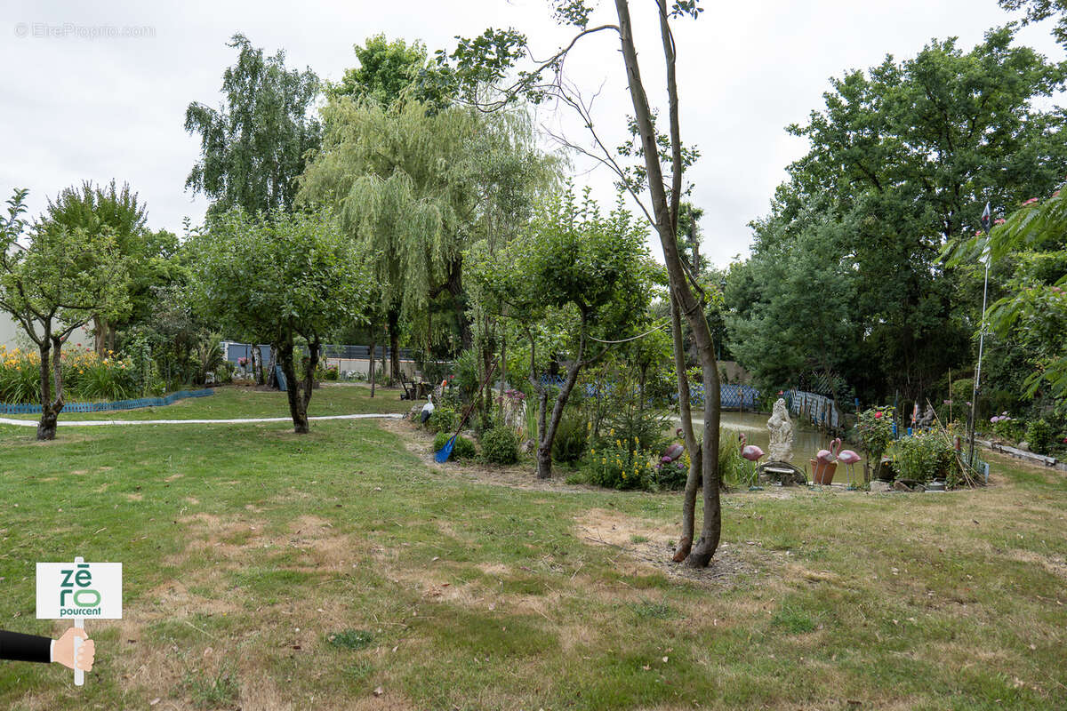 Maison à LA CHAPELLE-HERMIER