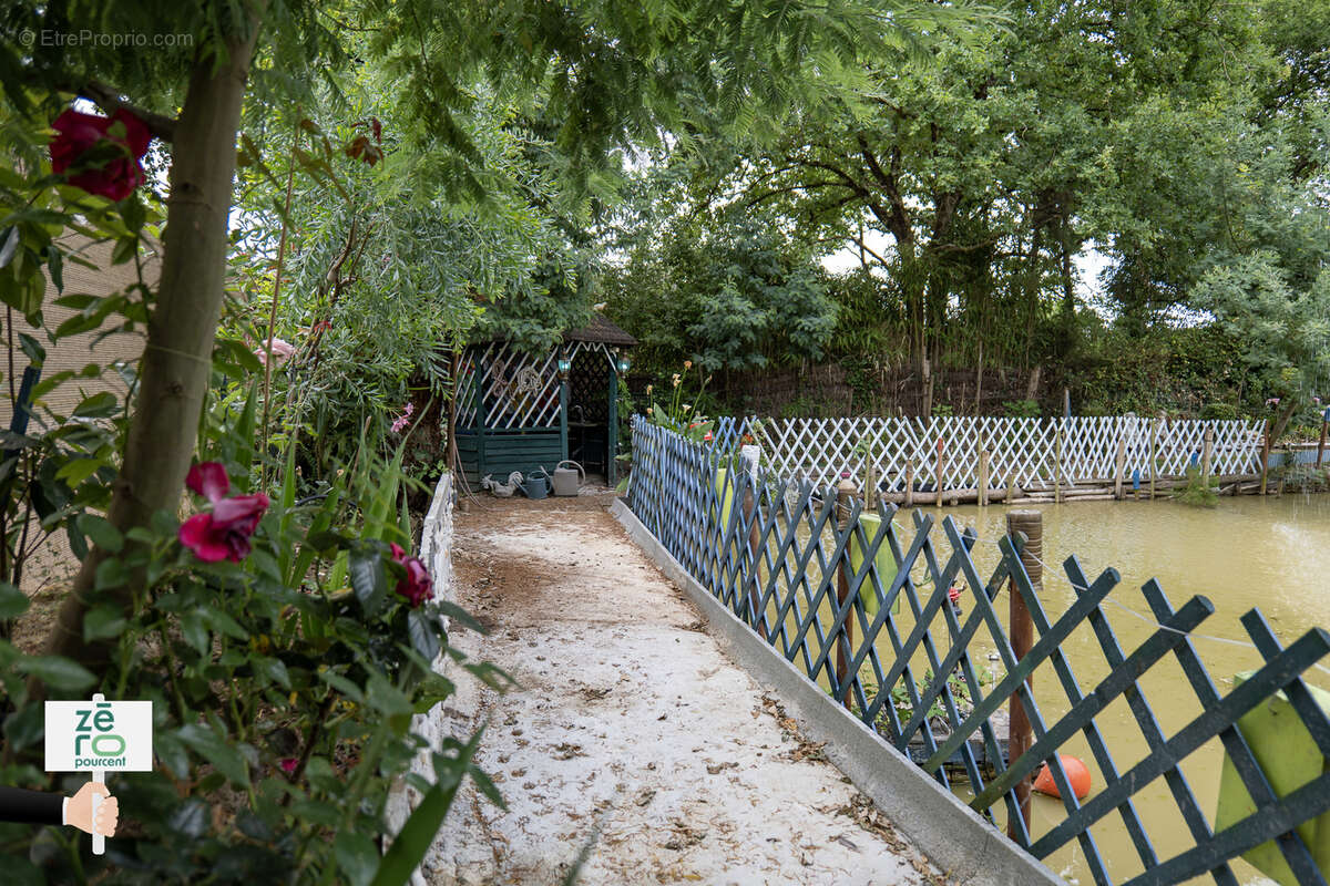 Maison à LA CHAPELLE-HERMIER